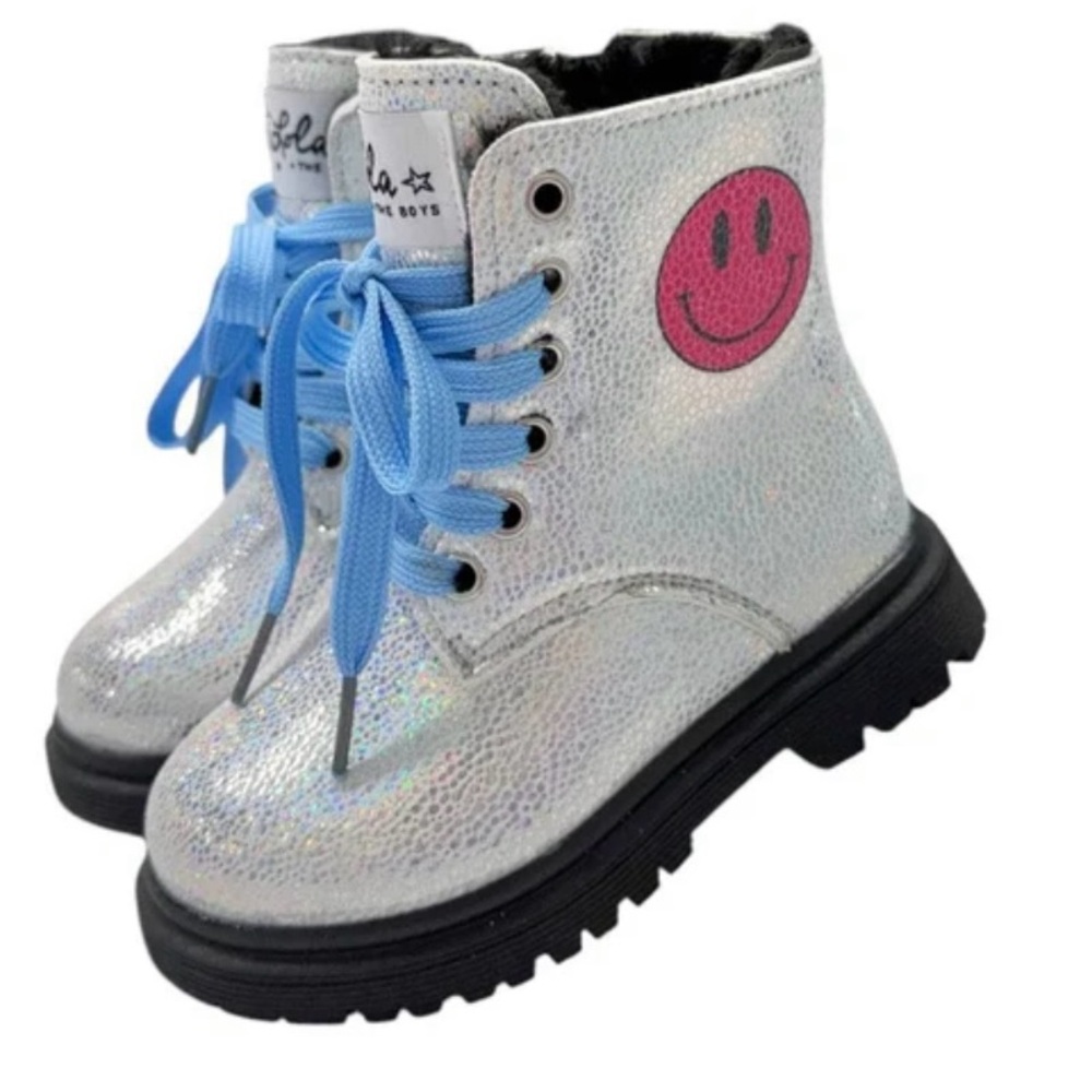 Lola Kids Shimmering Boots with Pink Emblem